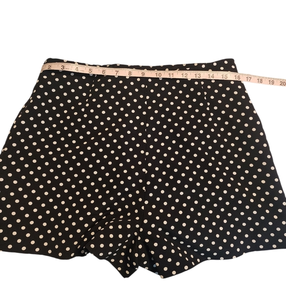 NWOT Zara matching set. Top XL. Shorts large - Picture 5 of 7